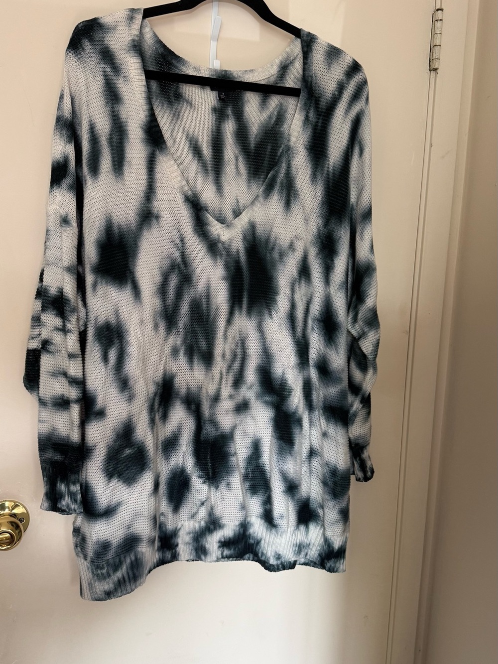 torrid Black & White Tie-Dye V-Neck Sweater